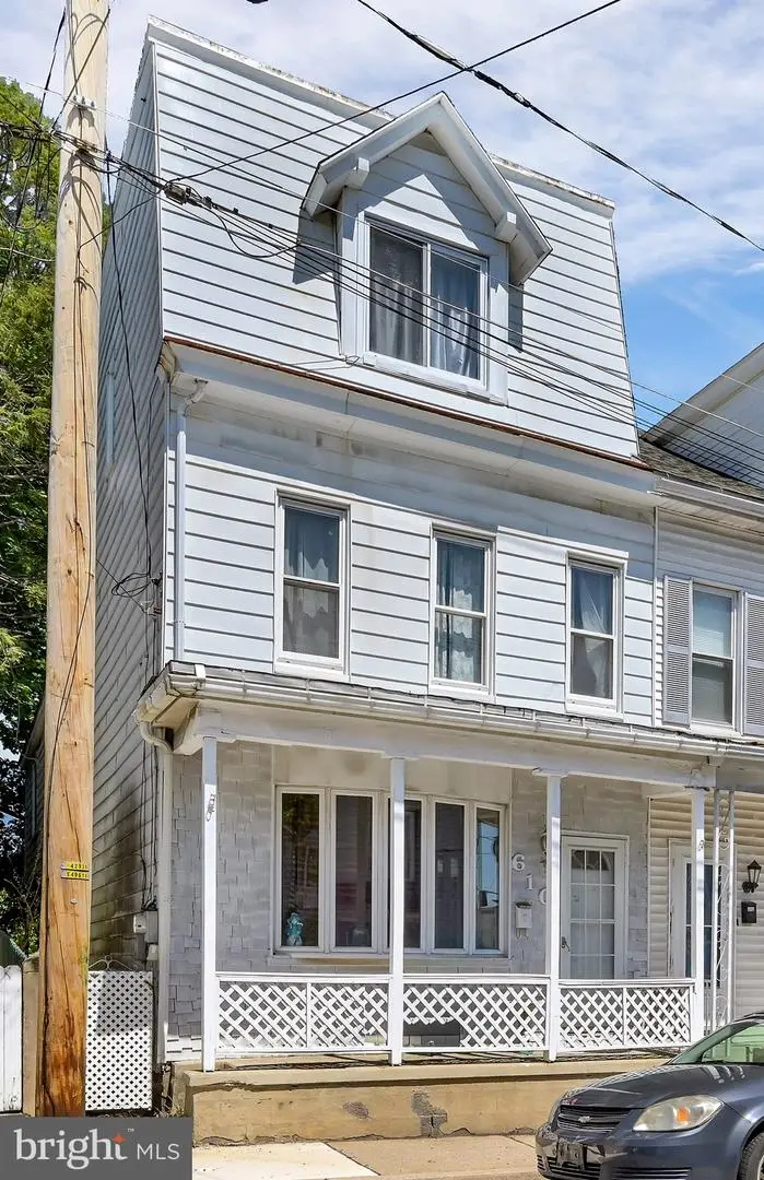 610 W Race St, Pottsville, PA 17901 - #2