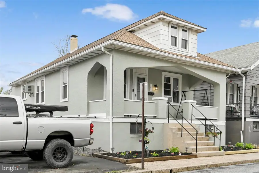 141 Hoover St, Schuylkill Haven, PA 17972 - #2