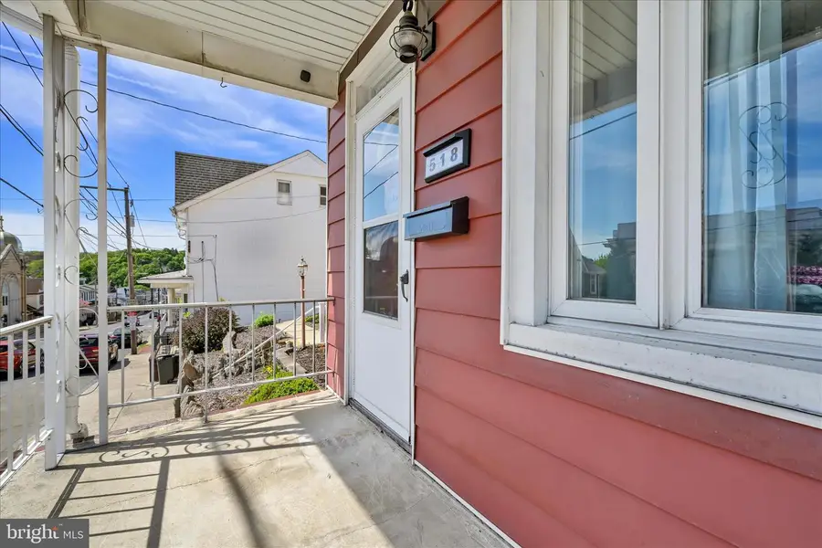 518 N Front St, Minersville, PA 17954 - #3