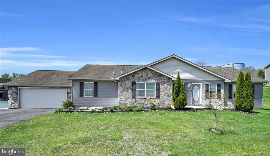 12 Hillside Vista Dr, Pine Grove, PA 17963 - #2