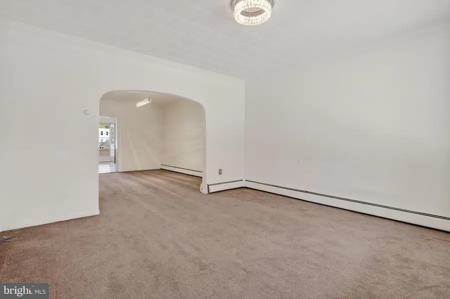 104 W Water St, New Philadelphia, PA 17959 - #2