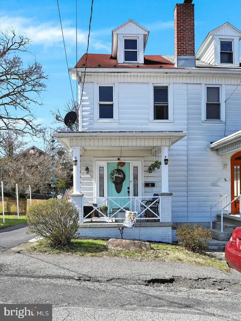 3 N 22nd St, Pottsville, PA 17901 - #1