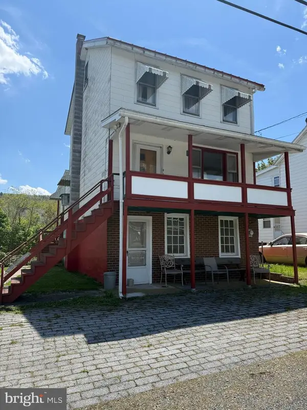 596 Old 209 Rd, TAMAQUA, PA 18252