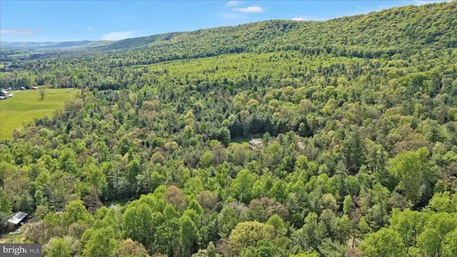 81 Stump Ln, Pine Grove, PA 17963 - #2