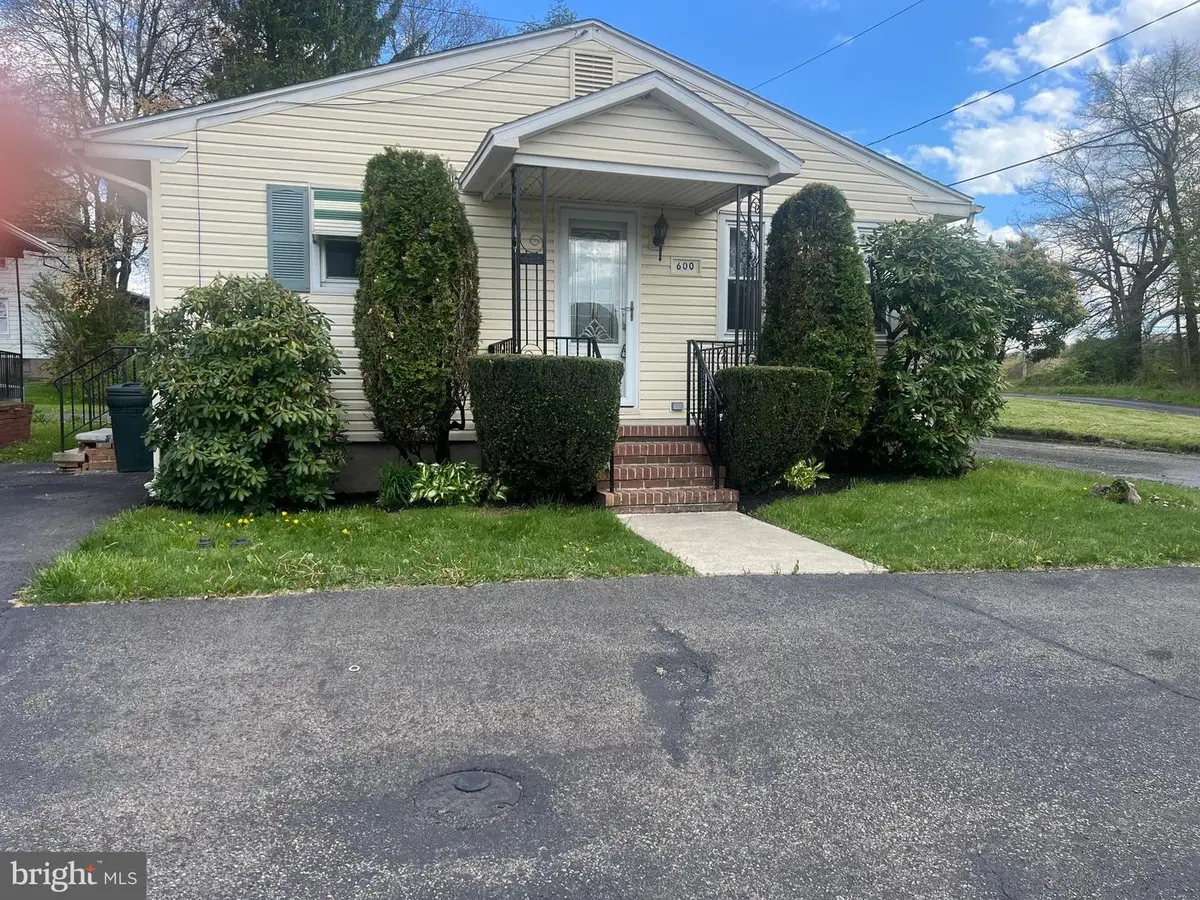 600 Altamont Blvd, Frackville, PA 17931 - #1