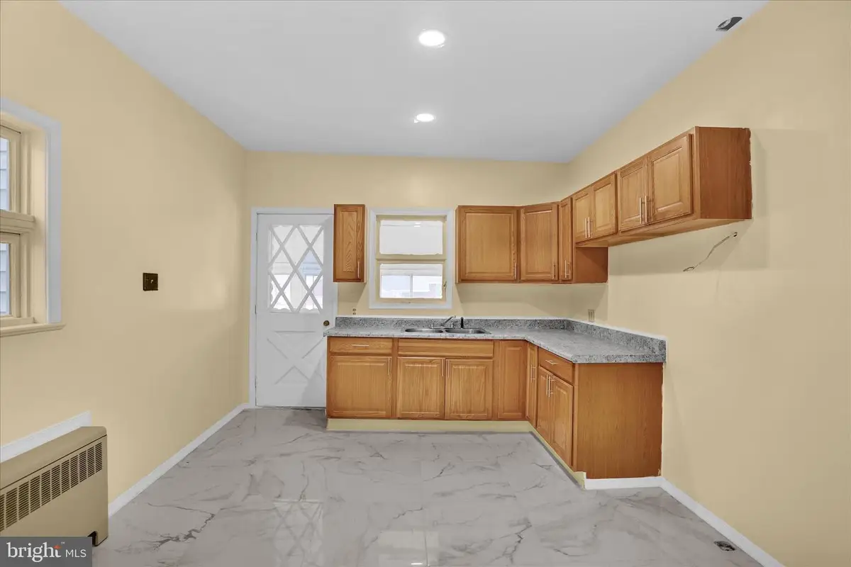 704 Laurel Blvd, Pottsville, PA 17901 - #1