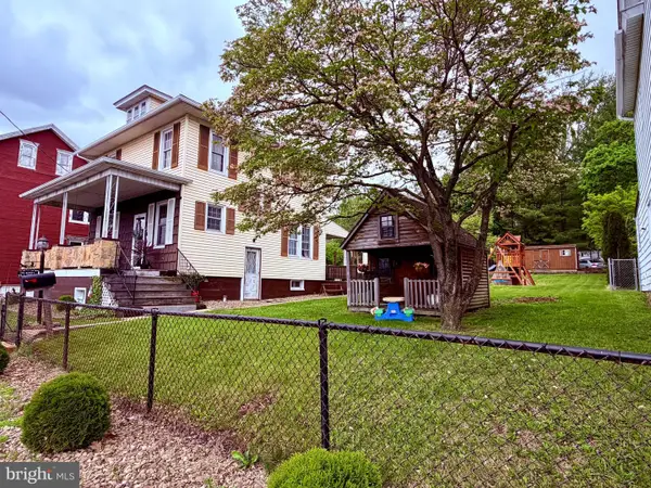 1131 E Grand Ave, TOWER CITY, PA 17980