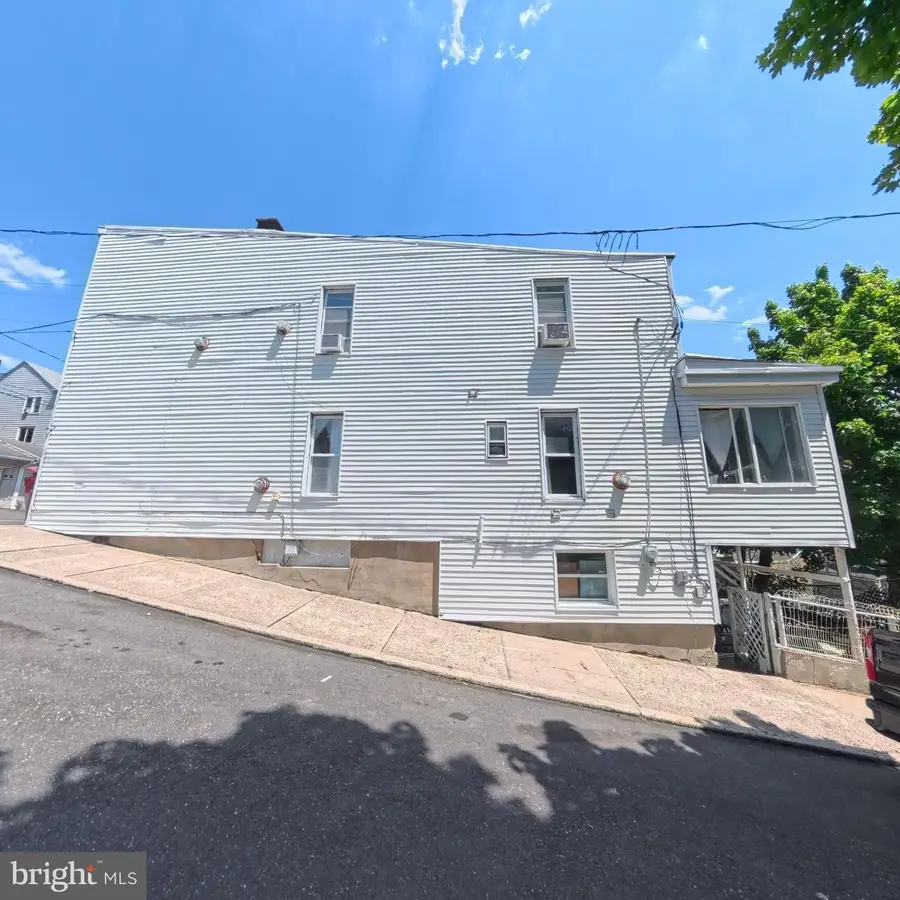 439 Morgan Ave, Pottsville, PA 17901 - #2