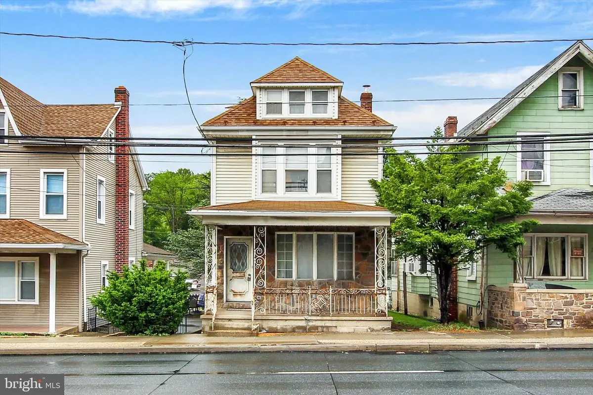 24 Center Ave, Schuylkill Haven, PA 17972 - #1