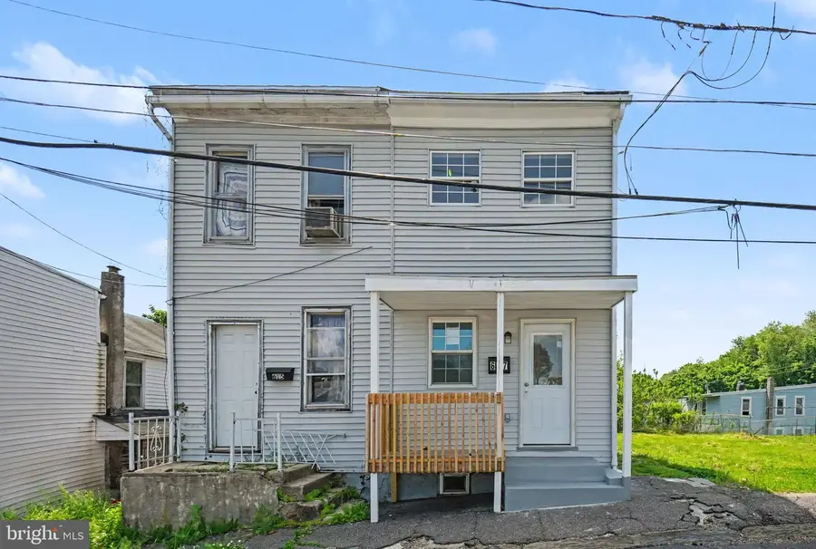 617 N 7th St, Pottsville, PA 17901 - #2