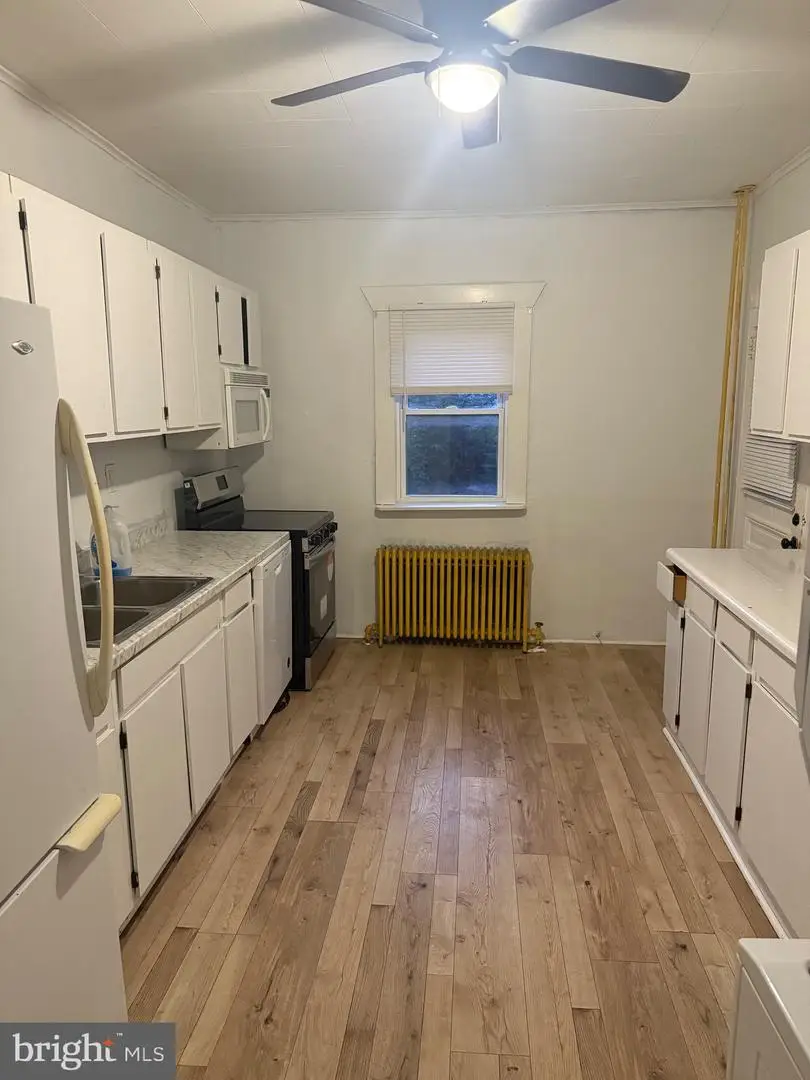 213 E Elm St, Tamaqua, PA 18252 - #3