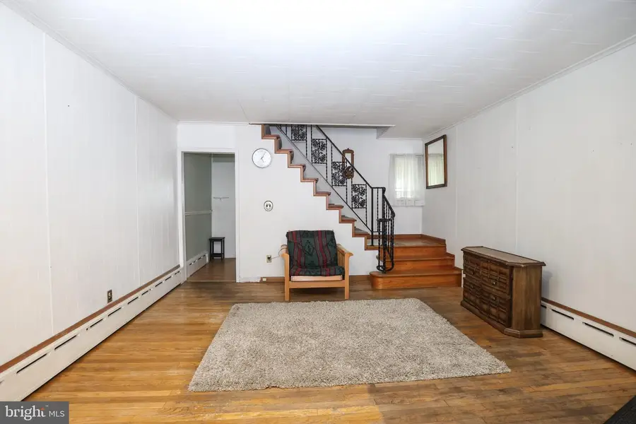 320 W New York St, Shenandoah, PA 17976 - #3