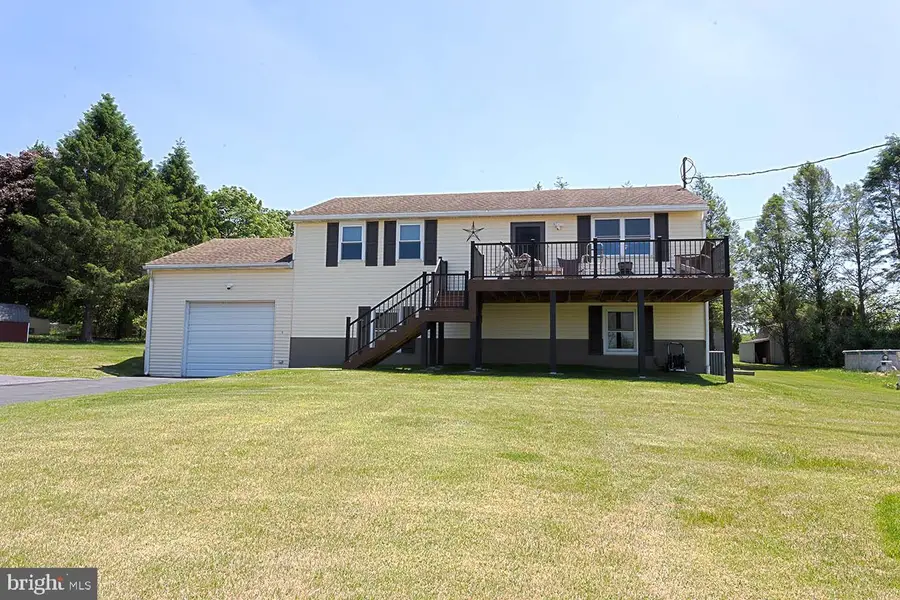 1414 Stag Dr, Auburn, PA 17922 - #2