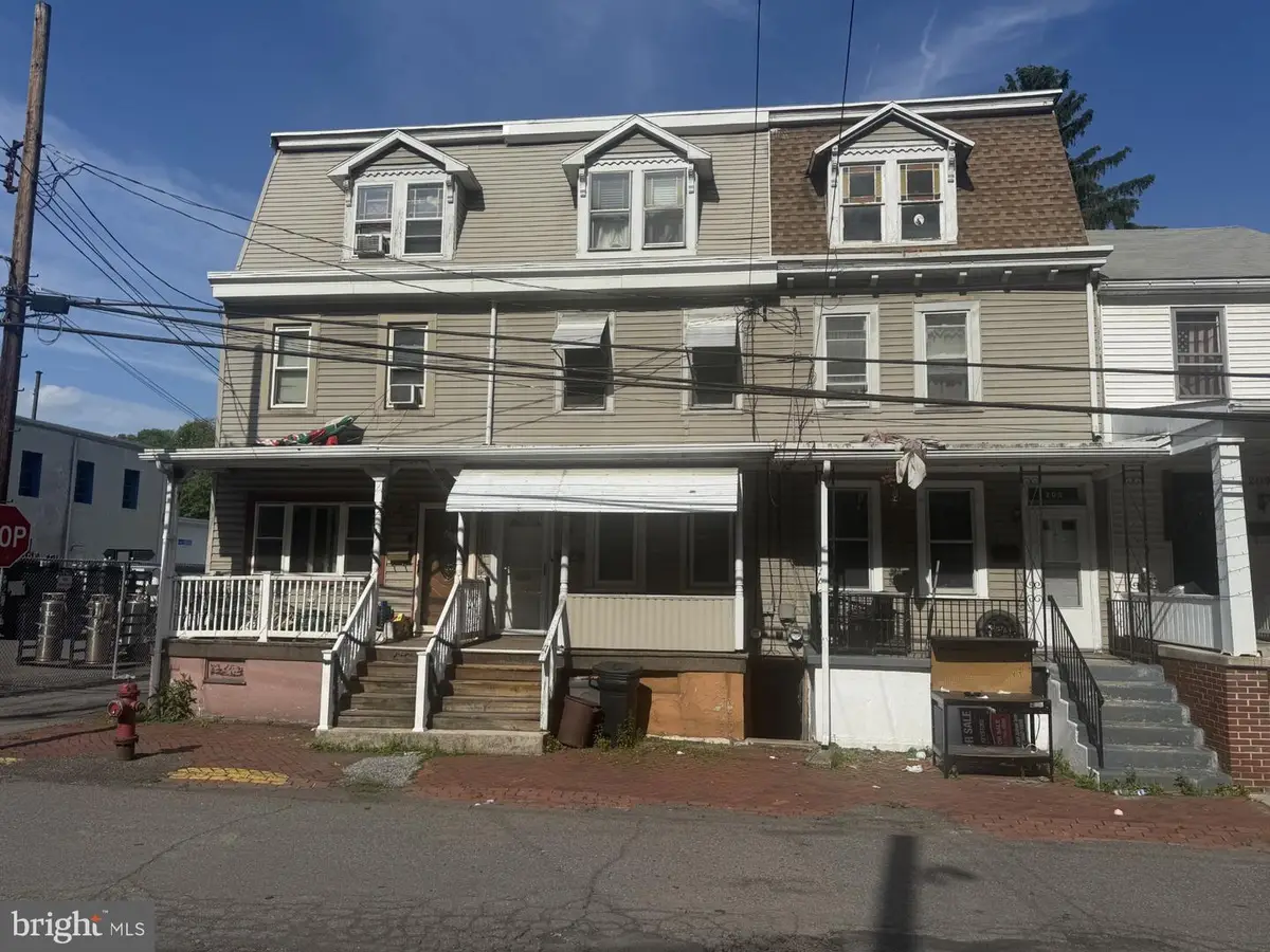 203 S Delaware Ave, Minersville, PA 17954 - #1