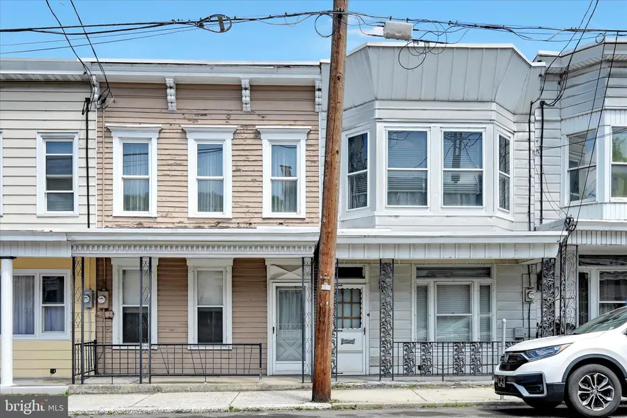 527 W Mahanoy St, Mahanoy City, PA 17948 - #2