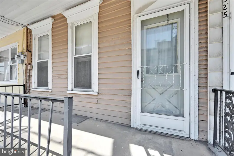 527 W Mahanoy St, Mahanoy City, PA 17948 - #3