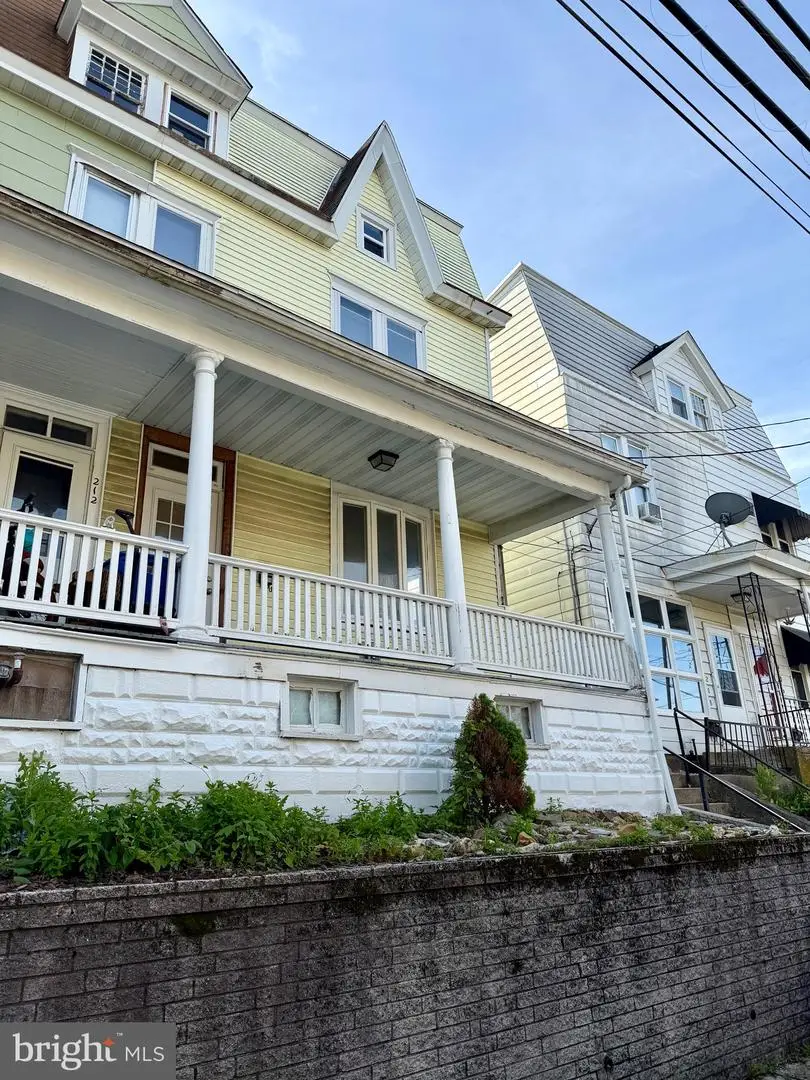 210 N Warren St, Orwigsburg, PA 17961 - #2