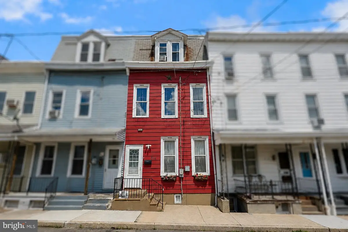 514 W Race St, Pottsville, PA 17901 - #1