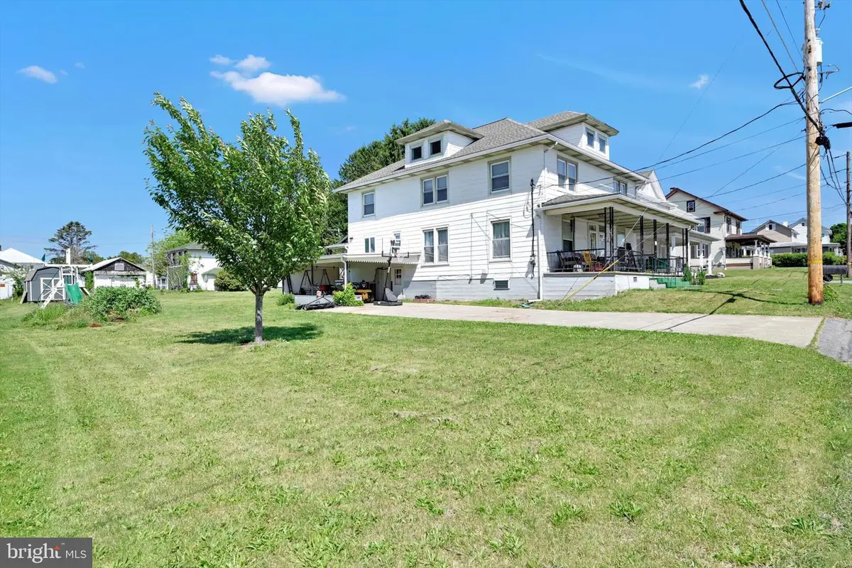 305 Gap St, Valley View, PA 17983 - #1