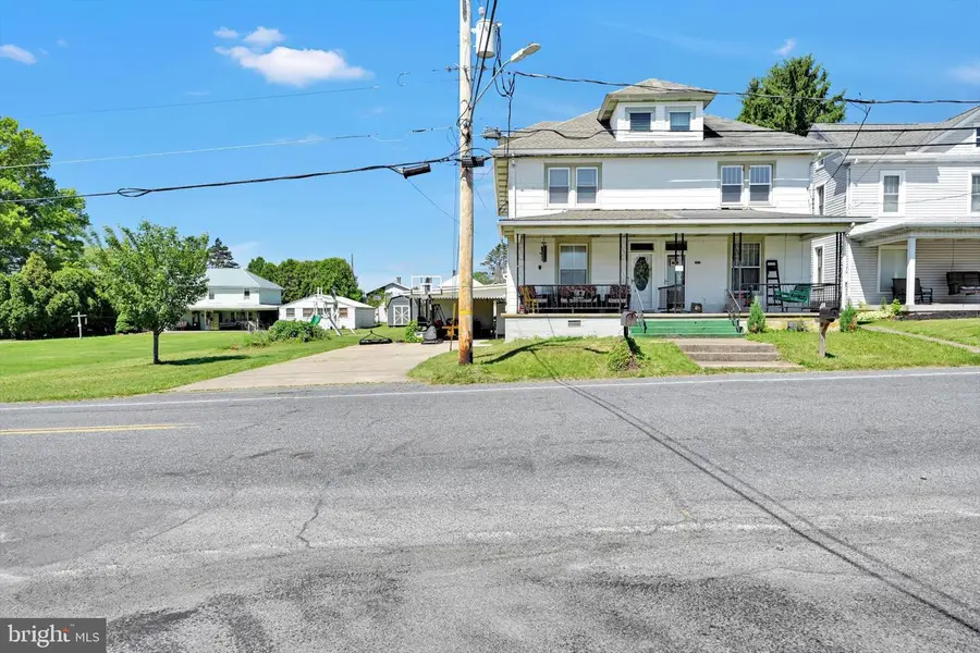 305 Gap St, Valley View, PA 17983 - #2