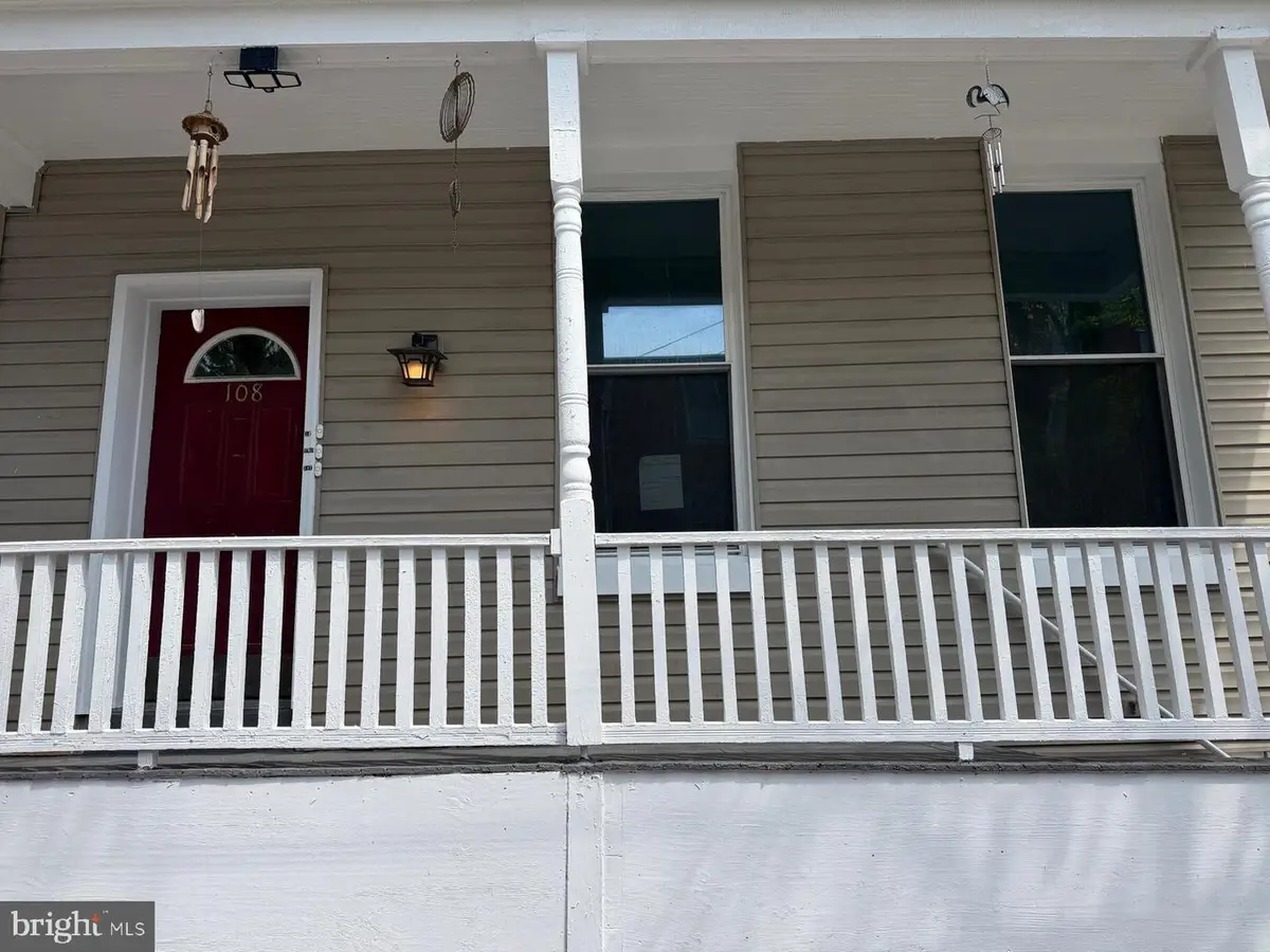 108 N George St, Pottsville, PA 17901 - #1
