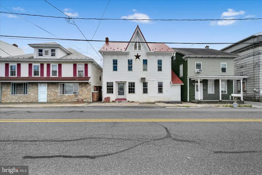 1019 W Main St, Valley View, PA 17983 - #2
