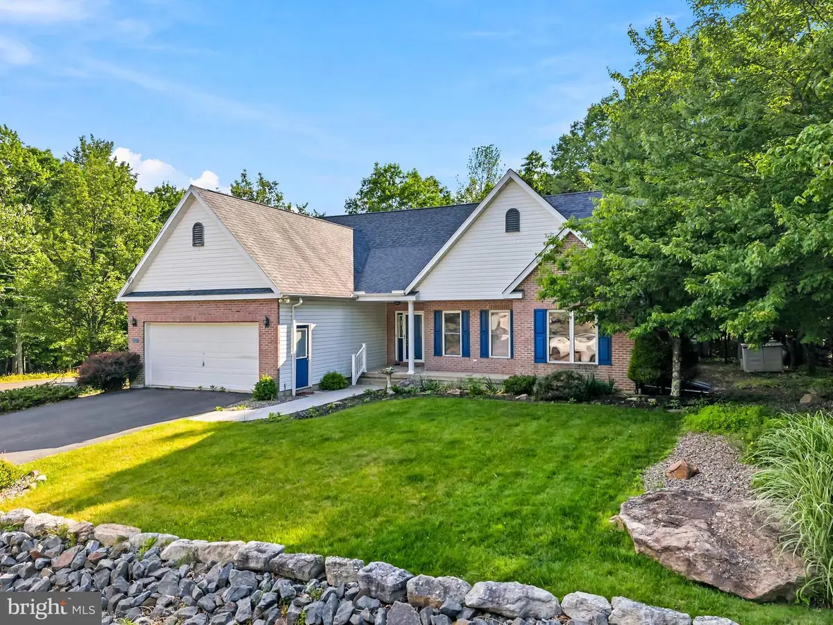 1 Pinewood Cir, Hazleton, PA 18202 - #1