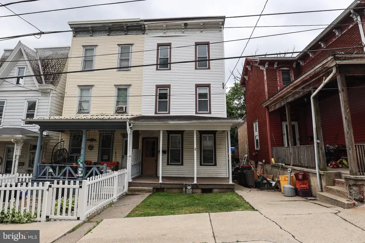 511 Harrison St, Pottsville, PA 17901 - #1