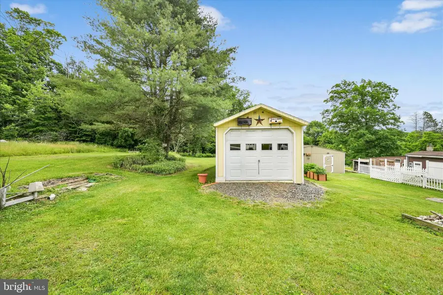 24 Upper Beechwood Ave, Pottsville, PA 17901 - #2