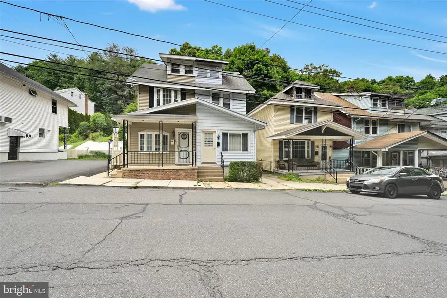 428 Laurel St, Minersville, PA 17954 - #3