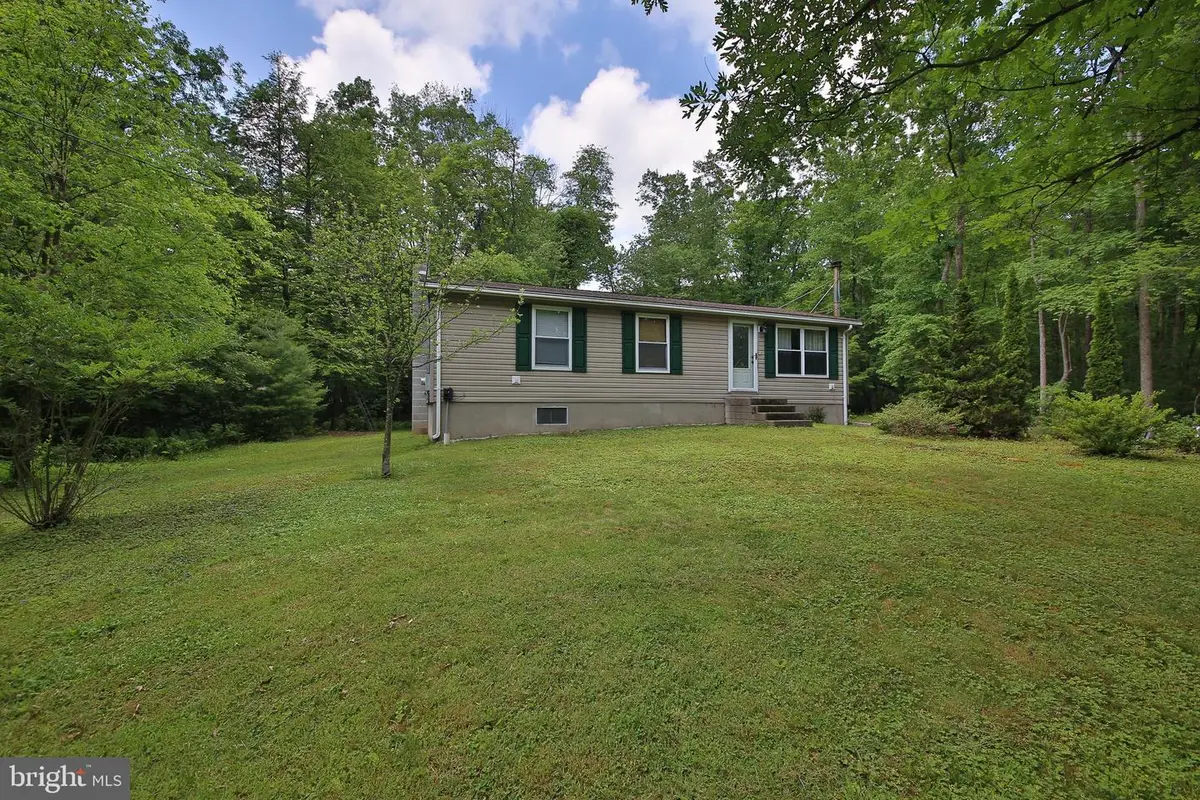 11 Blue Berry Ln, Nesquehoning, PA 18240 - #1