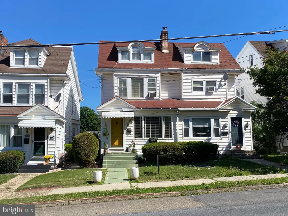 2076 W Market St, Pottsville, PA 17901 - #1