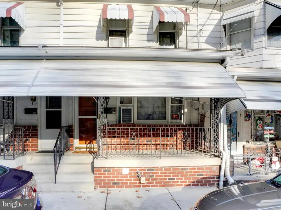 132 Water St, New Philadelphia, PA 17959 - #2