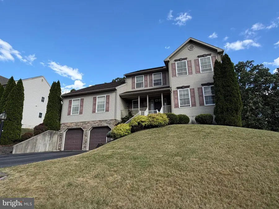 84 Oak Ledge Ave, Schuylkill Haven, PA 17972 - #2