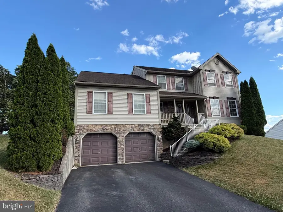 84 Oak Ledge Ave, Schuylkill Haven, PA 17972 - #3