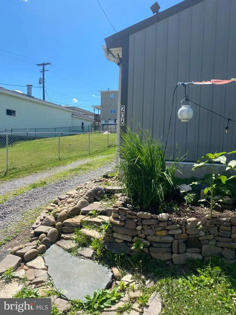 206 W Early Ave, Coaldale, PA 18218 - #2