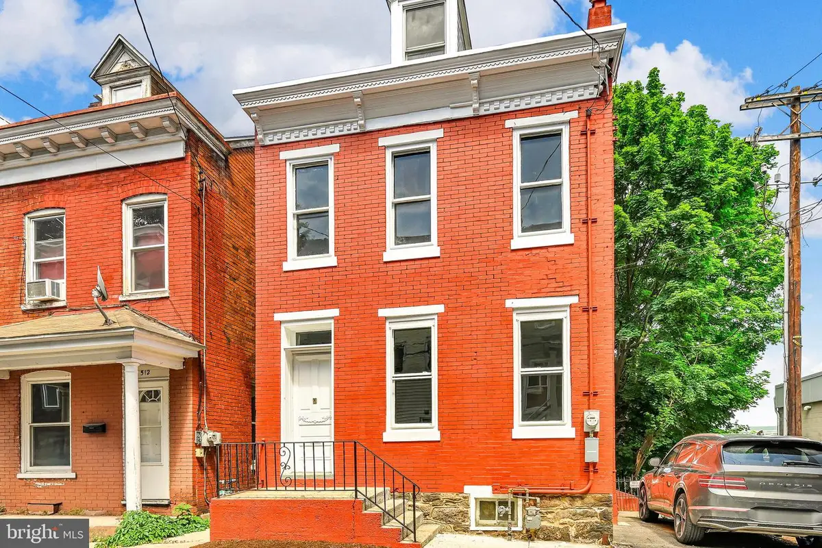510 Howard Ave, Pottsville, PA 17901 - #1