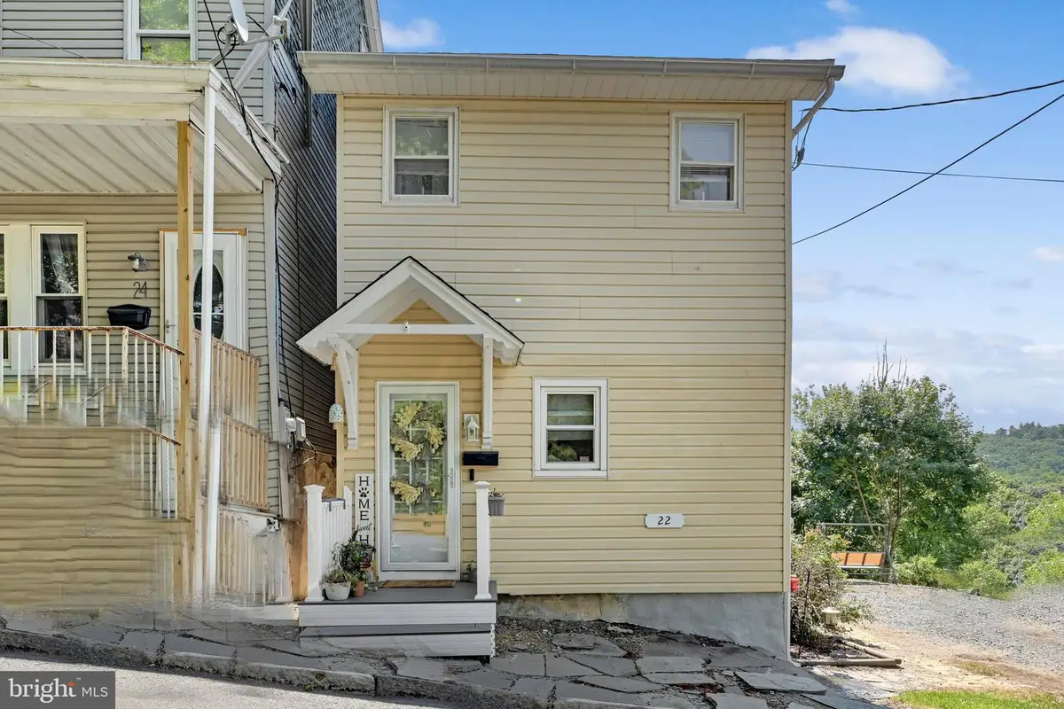 22 E Penn St, Schuylkill Haven, PA 17972 - #1