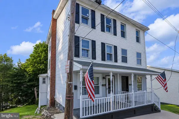 131 Mahanoy St, TAMAQUA, PA 18252