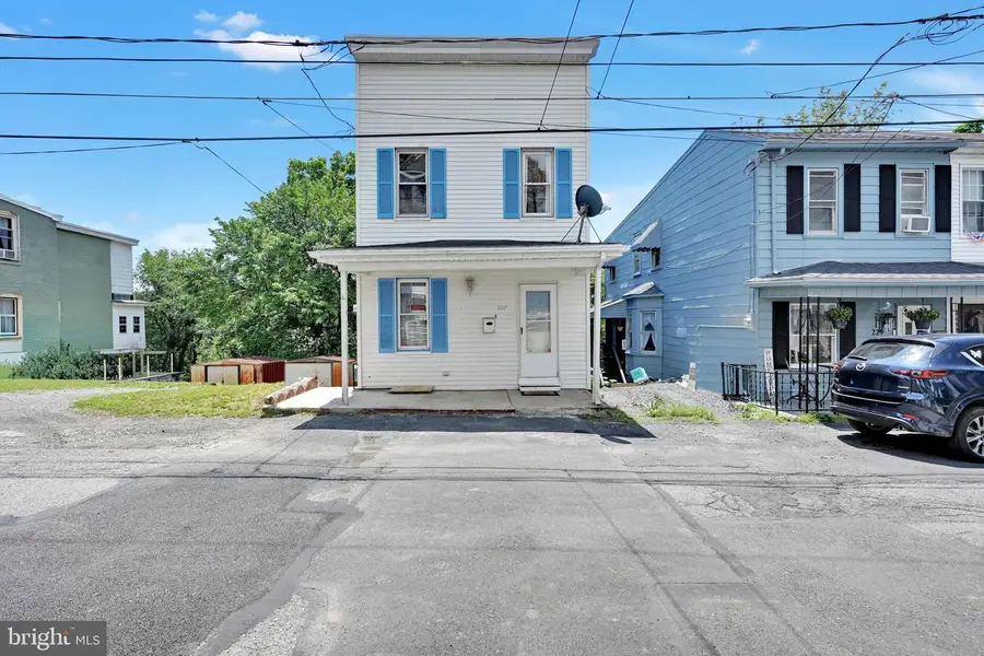 227 Wallace St, Pottsville, PA 17901 - #3