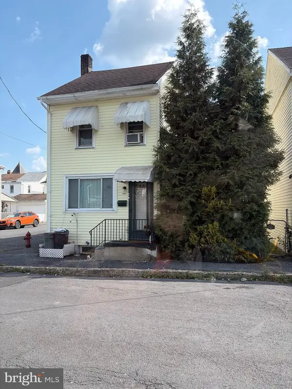 439 Carbon St, MINERSVILLE, PA 17954