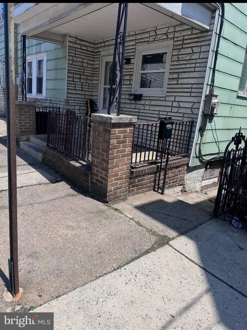 215 N Jardin St, Shenandoah, PA 17976 - #1