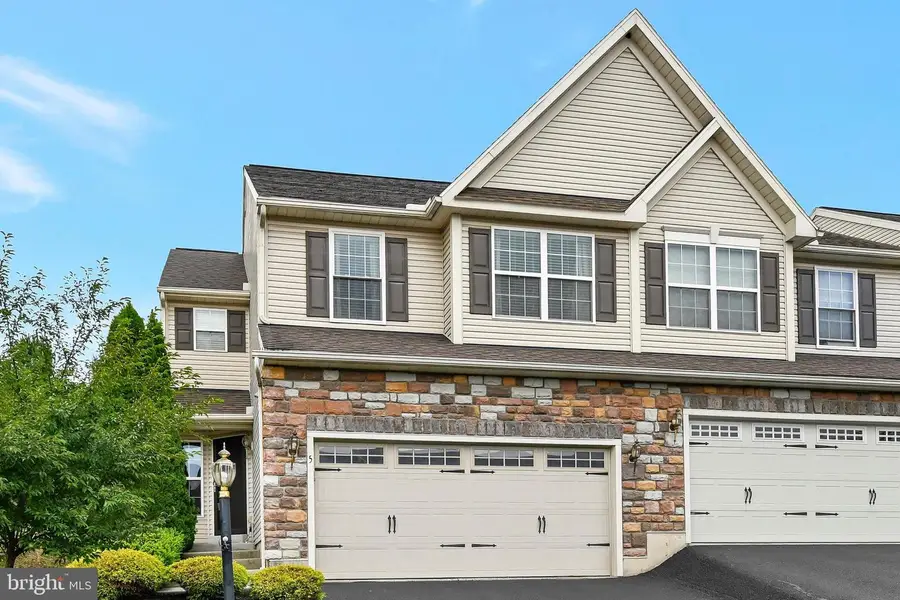 5 E Abby Ln, Schuylkill Haven, PA 17972 - #2