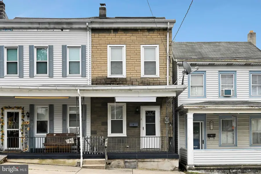 4 E William St, Schuylkill Haven, PA 17972 - #2