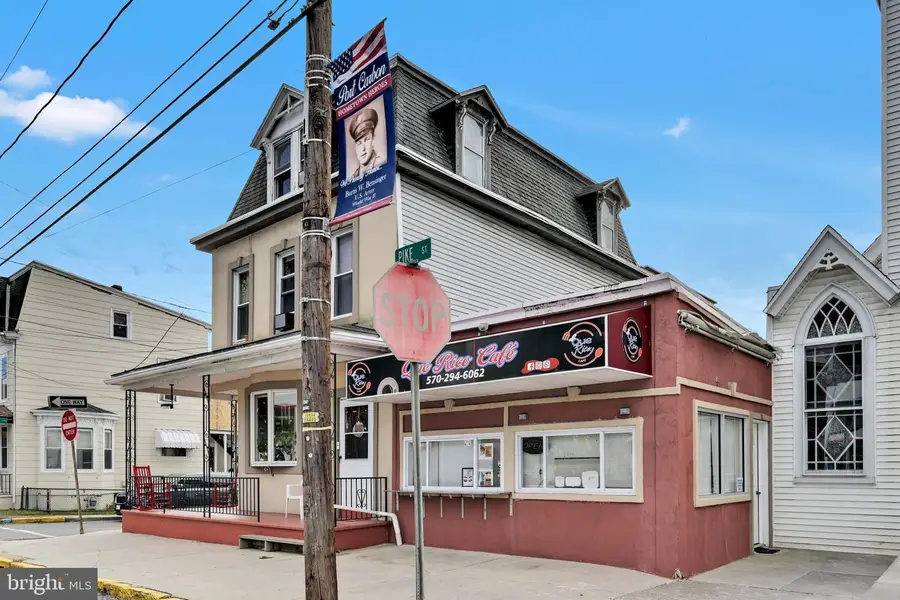 219 Pike St, Port Carbon, PA 17965 - #2