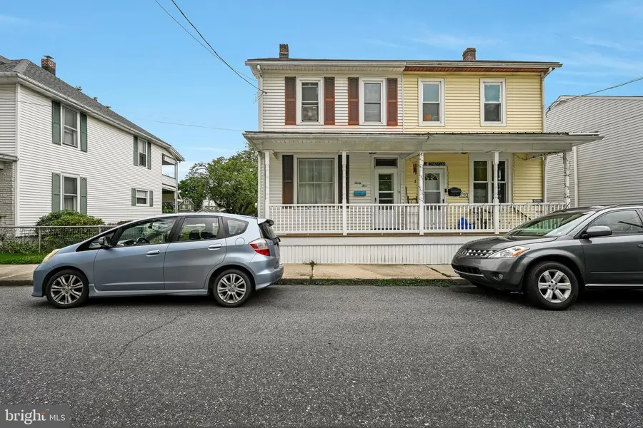 35 Clay St, Tremont, PA 17981 - #2