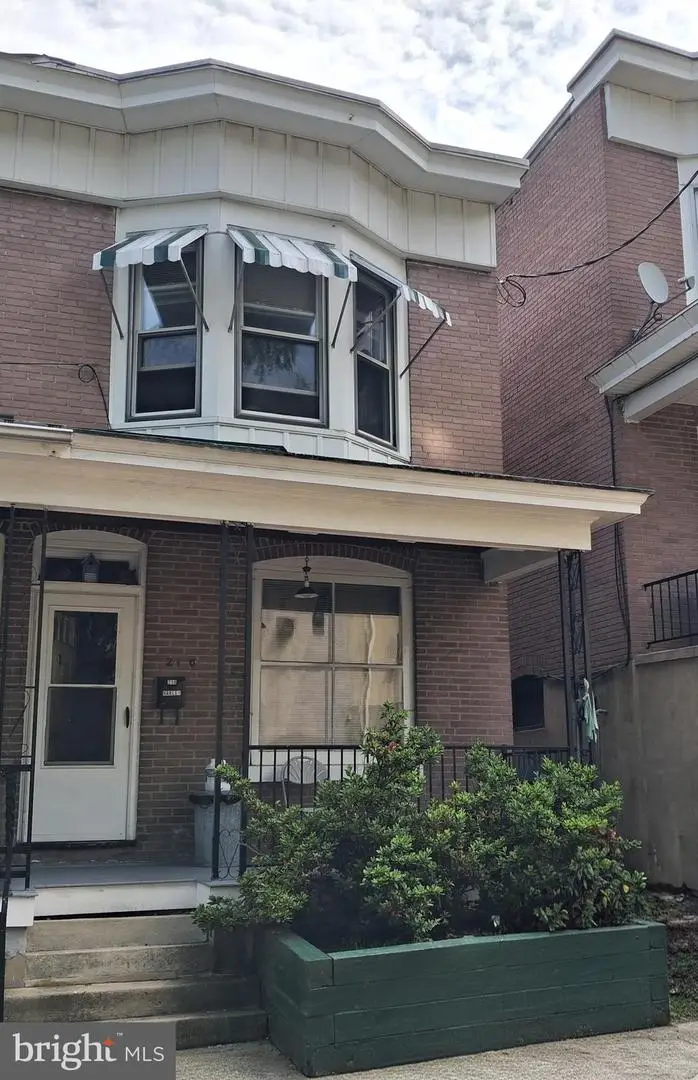 210 S 9th St, Pottsville, PA 17901 - #2