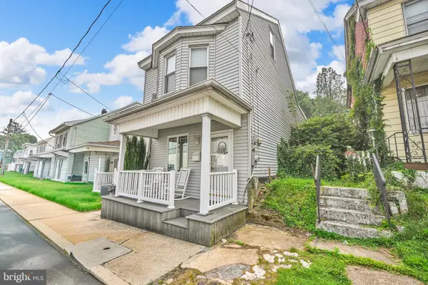 208 S Balliet St, FRACKVILLE, PA 17931