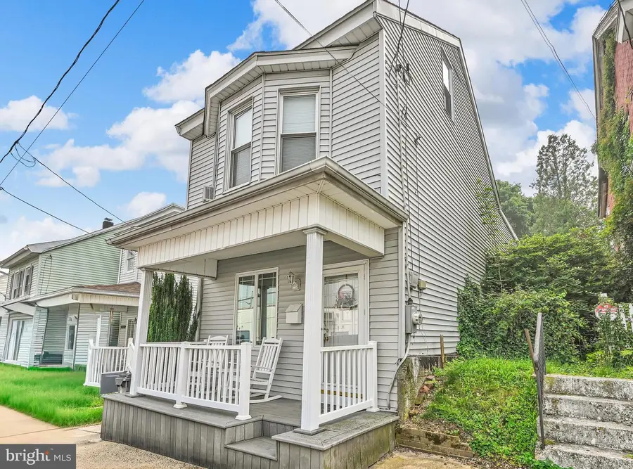 208 S Balliet St, Frackville, PA 17931 - #2