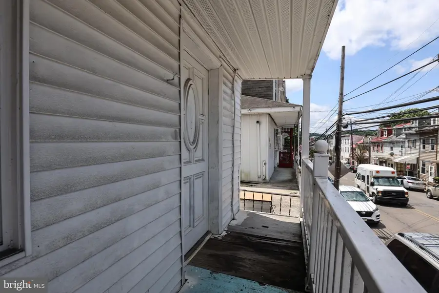 445 E Norwegian St, Pottsville, PA 17901 - #3